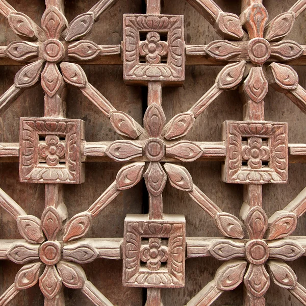 Wooden Flowers in the Latticework — Stock Photo, Image