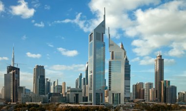 Dubai şehir silüetinin