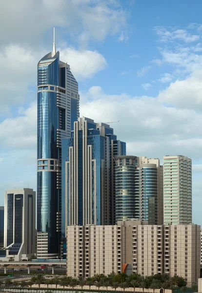 Vertikální panorama Dubaje za denního světla — Stock fotografie