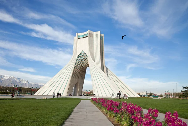 Lente in azadi plein van Teheran Stockfoto