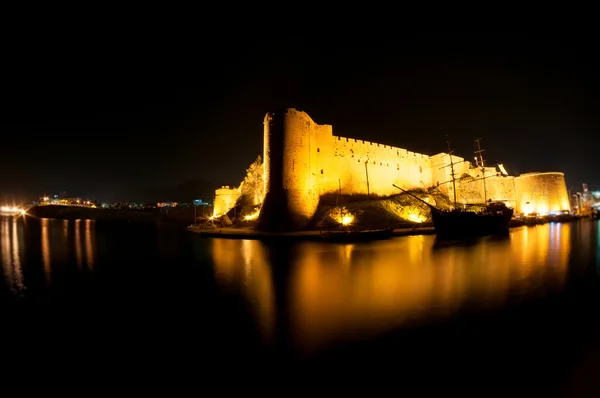 Kirenia medieval castle at night. Cyprus — Stock Photo, Image