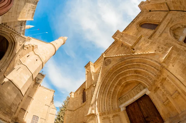 St. Nicholas Cathedral (Lala Mustafa Mosque). Famagusta, Cyprus — Stock Photo, Image