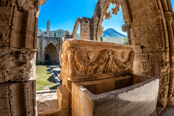 Stone Carved Sarcophagus Bellapais Abbey Cyprus — Fotografia de Stock