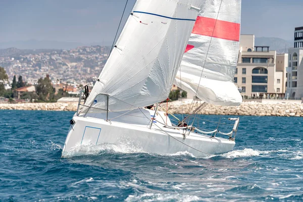 Segeln Wind Durch Die Wellen Auf Dem Meer — Stockfoto