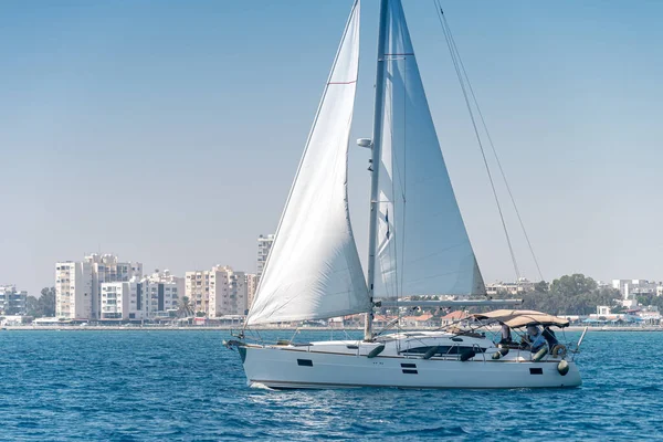Segeljacht Der Bucht Von Larnaka Mittelmeer Zypern — Stockfoto