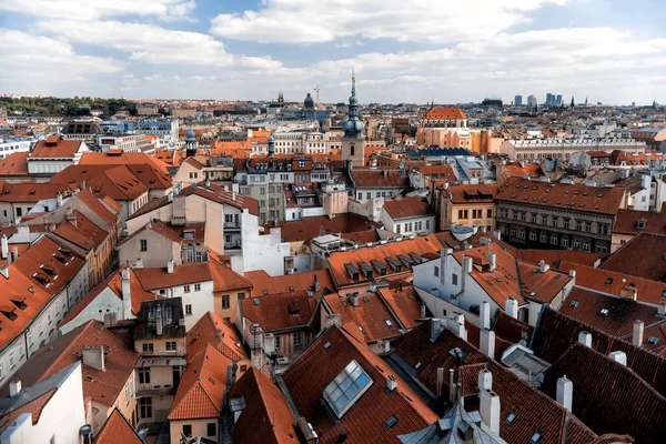 プラハの赤い屋根と尖塔 Czech Republic — ストック写真