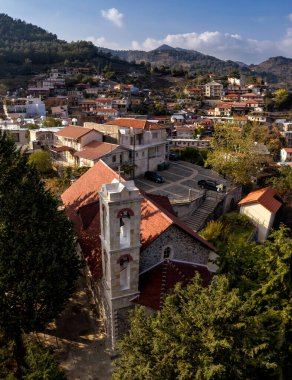 Polystypos köyünün manzarası. Lefkoşe Bölgesi, Kıbrıs