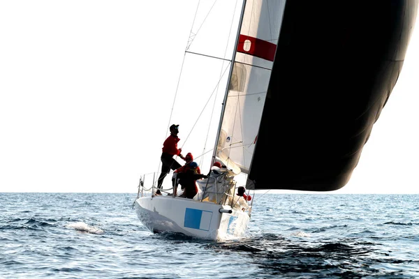 Menschensilhouette Auf Einem Segelboot — Stockfoto