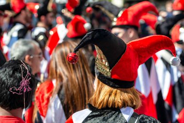 Karnaval geçit törenine katılanlar. Limasol, Kıbrıs