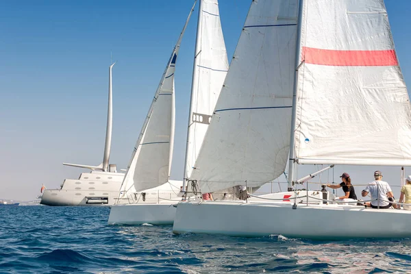 Voiliers Près Chypre Côte Super Yacht Arrière Plan — Photo