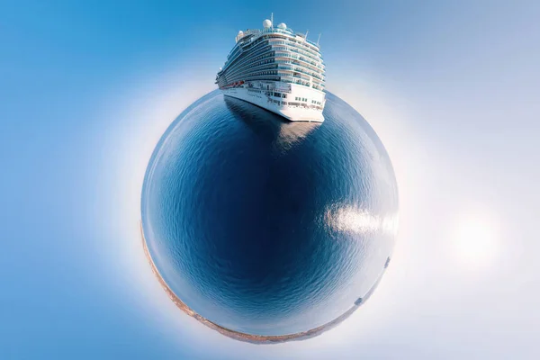 Crucero Pasajeros Cima Del Pequeño Planeta Panorama Esférico —  Fotos de Stock