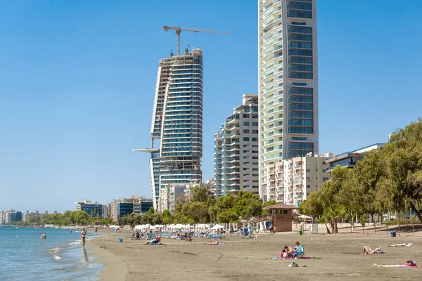 Limassol Chipre Setembro 2022 Akti Olympion Beach Limassol Cityscape Chipre — Fotografia de Stock