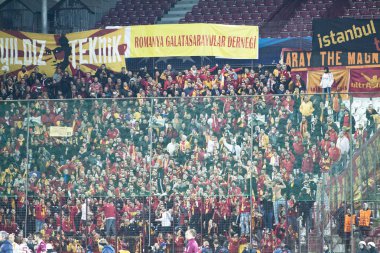 kutluyor hedefi, cfr cliuj-napoca vs galatasaray İstanbul Futbol maçında Galatasaray taraftar