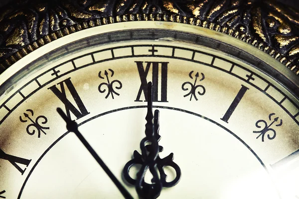 Close up on vintage clock — Stock Photo, Image