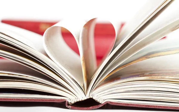 Páginas de libros en forma de corazón — Foto de Stock