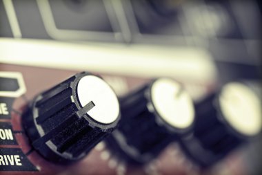 gitar amplifikatör topuzlar