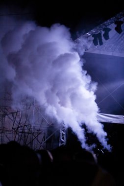 Konserde kalabalık