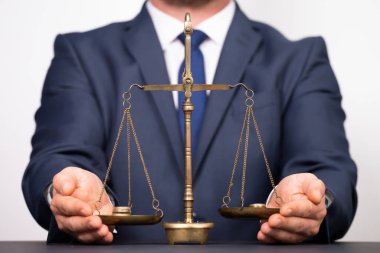 Bakiye para ağırlığında işadamı ile kazanç kavramı