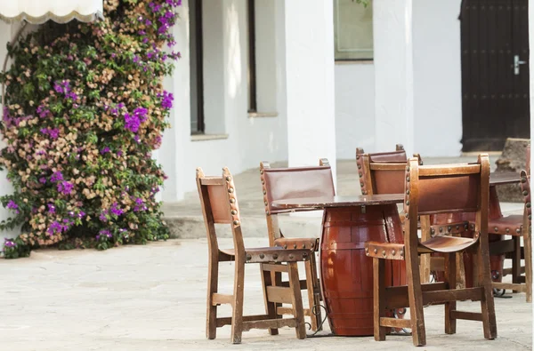 Terraza rústica en la isla mediterránea — Foto de Stock