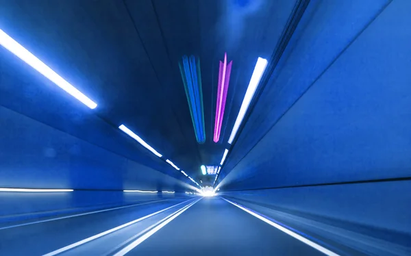 Абстрактный высокотехнологичный тоннель — стоковое фото