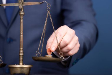 Bakiye para ağırlığında işadamı ile kazanç kavramı