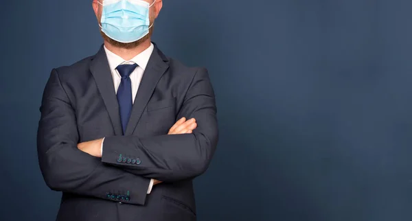 Üzletember Sebészeti Orvosi Több Mint Kék Háttér Másolási Hely — Stock Fotó
