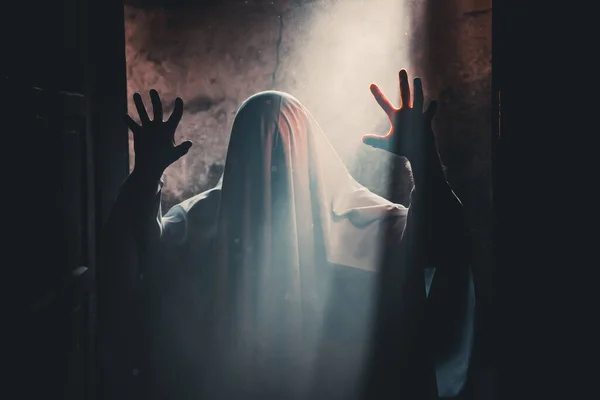 Τρομακτικό Φάντασμα Σκοτεινή Τρομακτική Αποκριάτικη Νύχτα — Φωτογραφία Αρχείου
