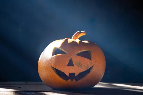 Jack Lanterns Brille Dans Une Nuit Fantaisie Enfumée Halloween Fond — Photo