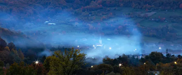 Evening View Picturesque Village Mountains Surrounded Autumn Mist Smoke Fairy — Stock Photo, Image