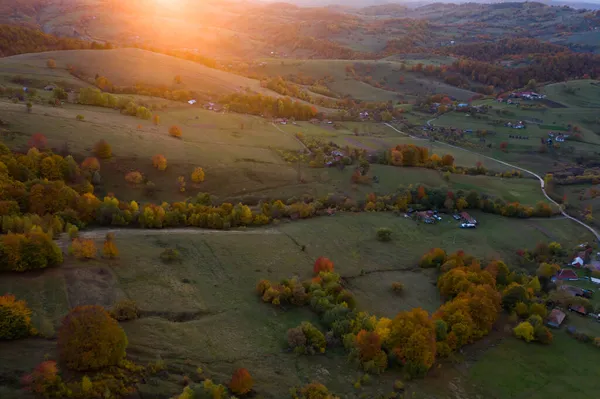 Вид Воздуха Аутентичные Традиционные Деревни Района Апушень Румынии Время Осеннего — стоковое фото