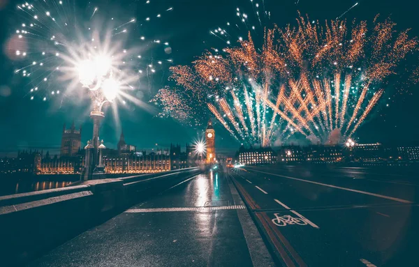Big Ben Med Fyrverkerier Firande Nyår House Parliament London Storbritannien — Stockfoto
