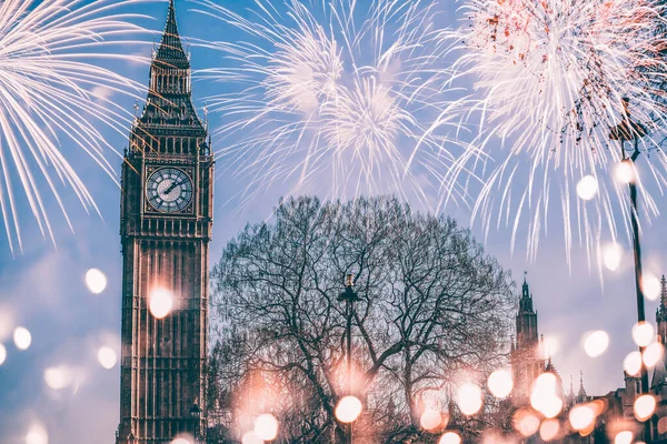 Big Ben Med Fyrverkerier Firar Nyår London — Stockfoto
