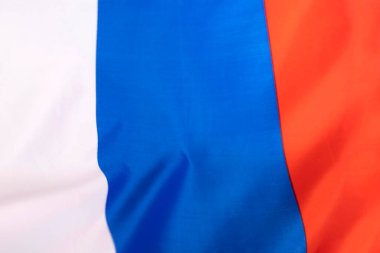Rusya 'nın renkli ulusal bayrağını sallıyordu. Rus-Ukrayna savaşı