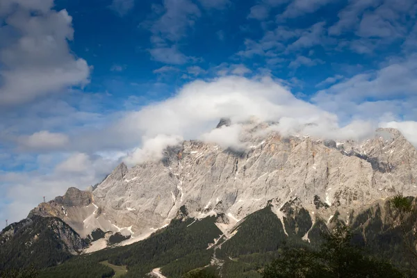Ψηλότερο Βουνό Της Γερμανίας Zugspitze Και Ράχη Του Βόρειες Άλπεις — Φωτογραφία Αρχείου