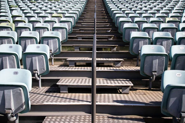 Puste Krzesła Dla Publiczności Nowoczesnym Stadionie Lub Teatrze Świeżym Powietrzu — Zdjęcie stockowe