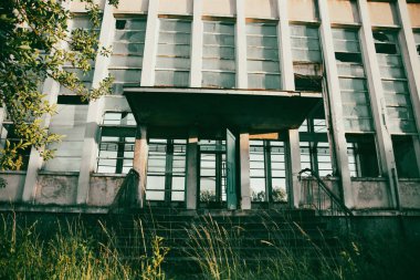 Romanya 'da terk edilmiş sanayi binası