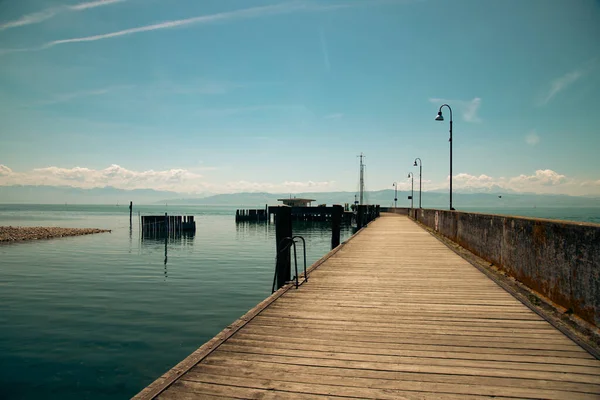 Almanya Constance Gölü Ndeki Ahşap Iskelenin Klasik Stil Fotoğrafı — Stok fotoğraf