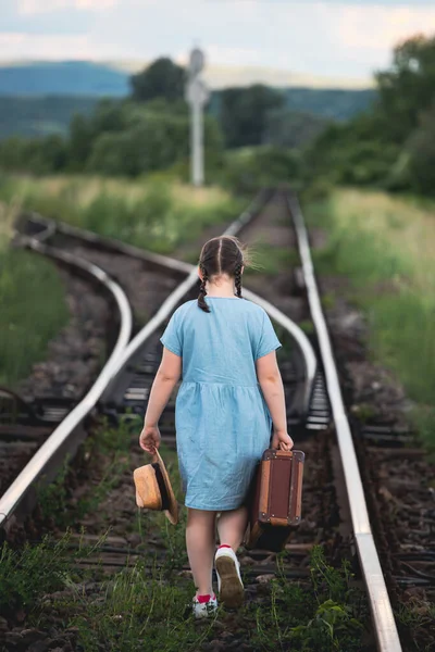 Retro Styled Photo Little Girl Old Luggage Railways — Stock Photo, Image