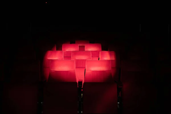 Emply Red Theatre Seats Circle Spot Light — Fotografia de Stock