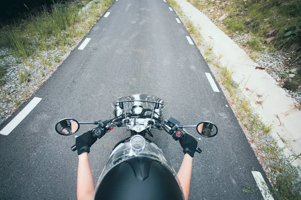 Biker Girl Motorcycle Summer Forest Road Travel Sport Speed Freedom — Stockfoto