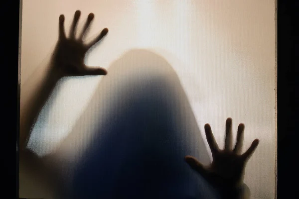 Фигура Призрака Ужаса Матовым Стеклом Концепция Фестиваля Хэллоуина — стоковое фото