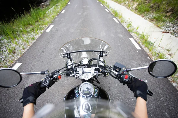 Close Hands Motorcycle Driver Riding Forest Road Travel Sport Speed — Stockfoto