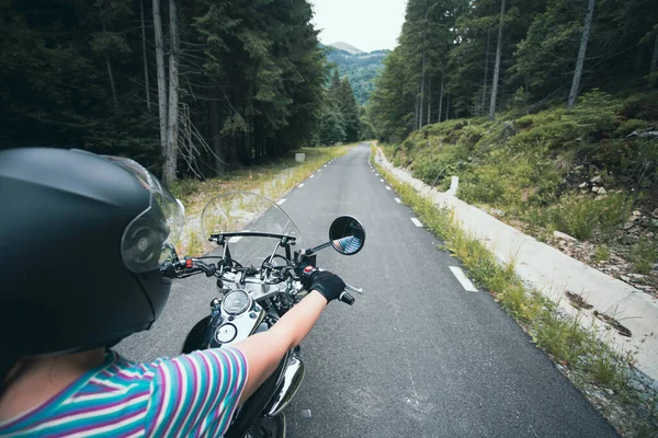 Biker Girl Motorcycle Summer Forest Road Travel Sport Speed Freedom — Stockfoto