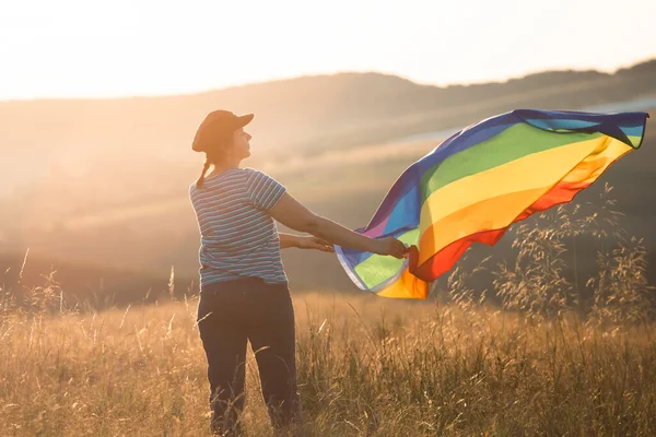 Woman Holding Gay Rainbow Flag Magic Sunset Happiness Freedom Love — ストック写真