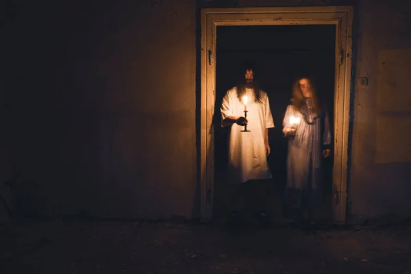 Ghosts Abandoned Haunted House Horror Scene Scary Spirit Couple Halloween — ストック写真