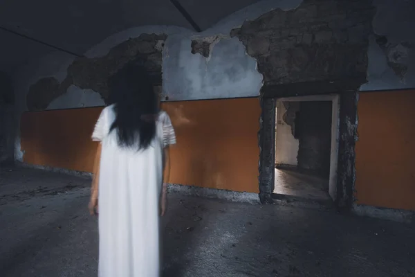 Ghost Abandoned Haunted House Horror Scene Scary Spirit Woman Halloween — 图库照片