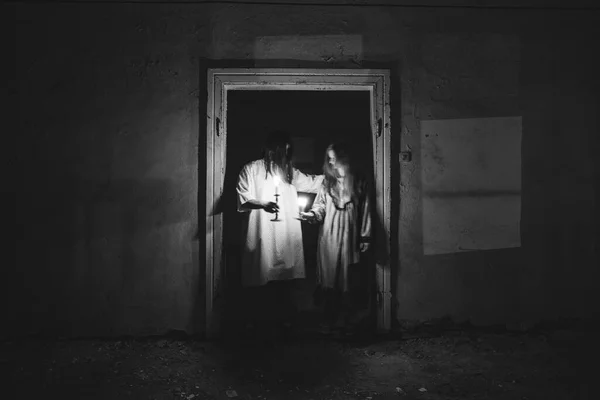 Ghosts Abandoned Haunted House Horror Scene Scary Spirit Couple Halloween — Foto de Stock