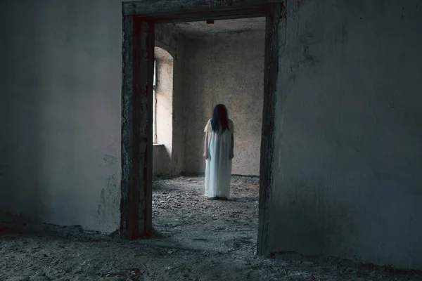 Ghost Abandoned Haunted House Horror Scene Scary Spirit Woman Halloween — Stockfoto