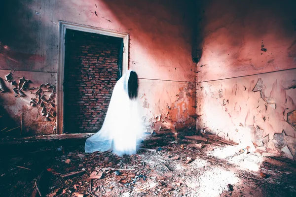 Fantasma Una Casa Abbandonata Infestata Scena Orrore Dello Spirito Spaventoso — Foto Stock