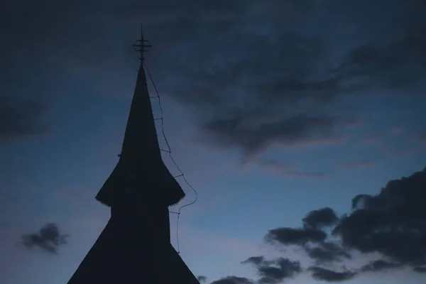 Iglesia Cielo Nublado Espeluznante Por Noche Concepto Halloween Horror — Foto de Stock